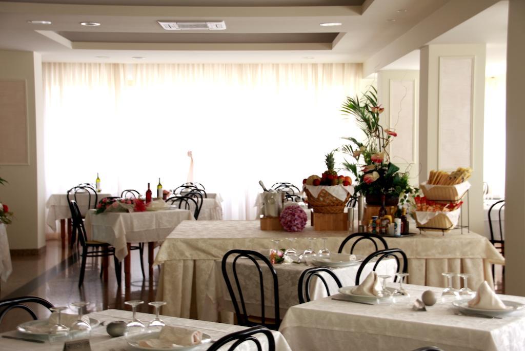 Hotel Astrid Cervia Exteriér fotografie