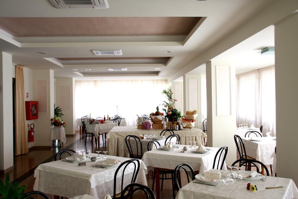 Hotel Astrid Cervia Exteriér fotografie